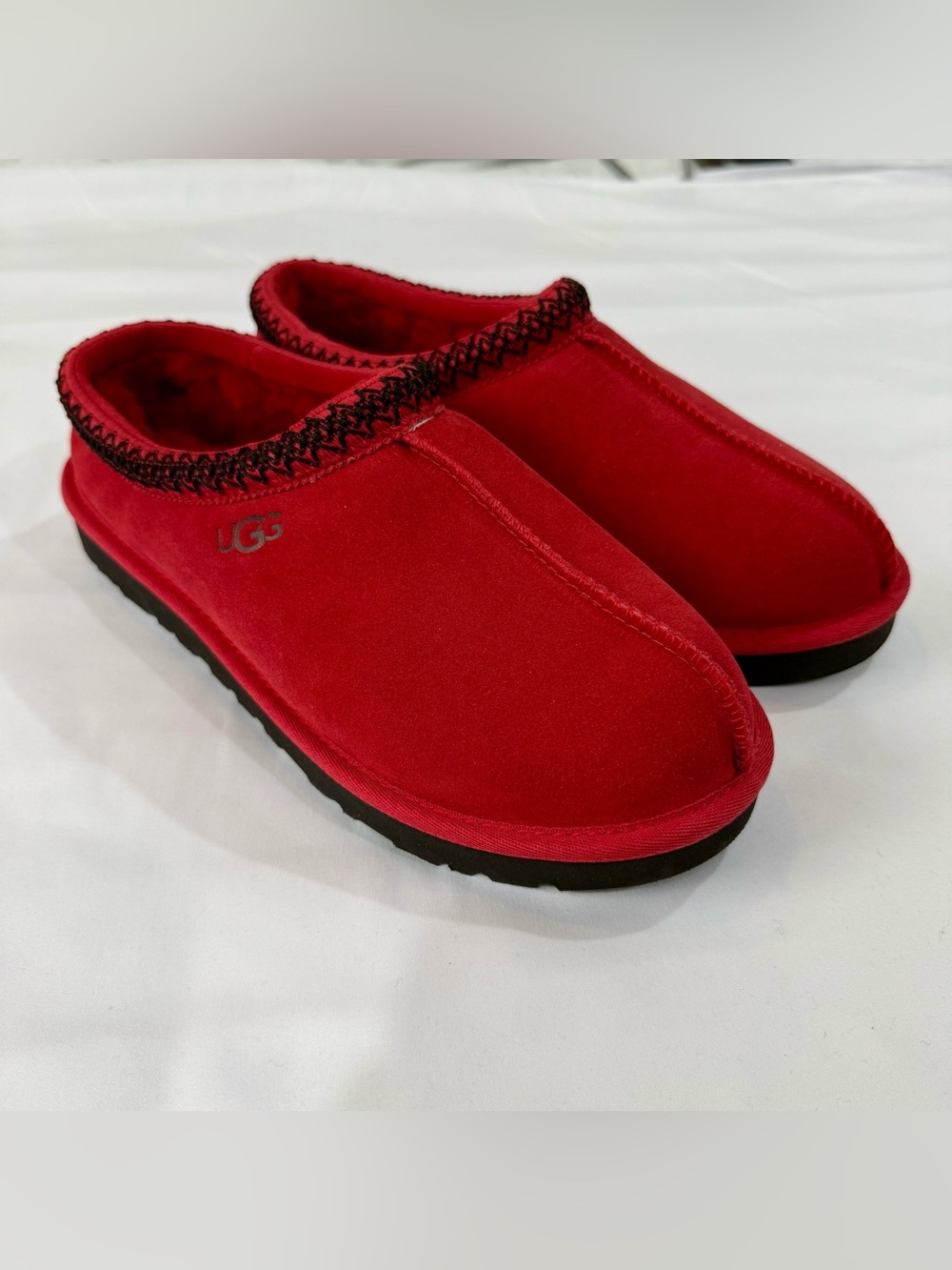 UGG Tasman Red Cozy Slip-On Shoes Men’s Size 10